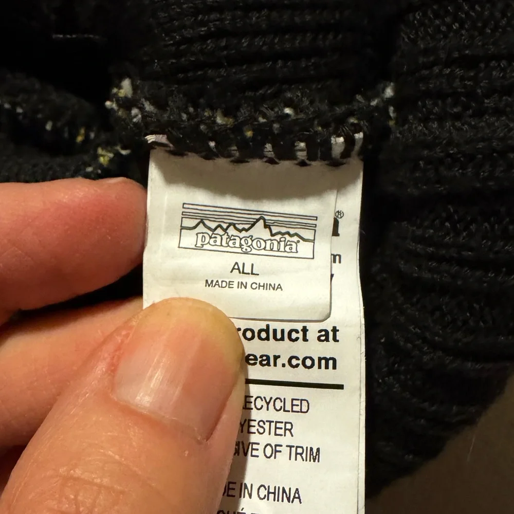 NWT Patagonia Kid's Youth Powder Town 'Beanie Ridge Rise Ink Black' Pom Pom‎ Rib